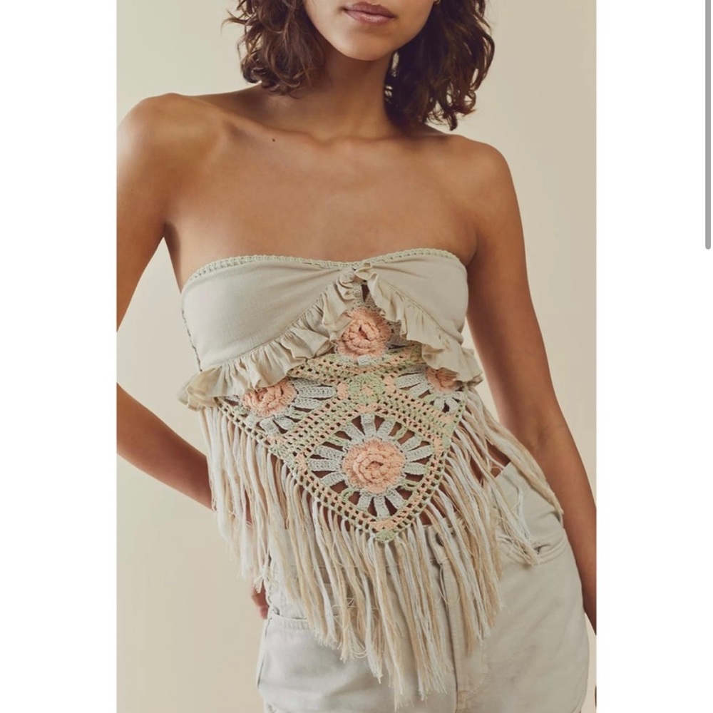 NWT Free People Beach Rose Top - RARE CUTE HANDMADE CROCHET FLOWERS